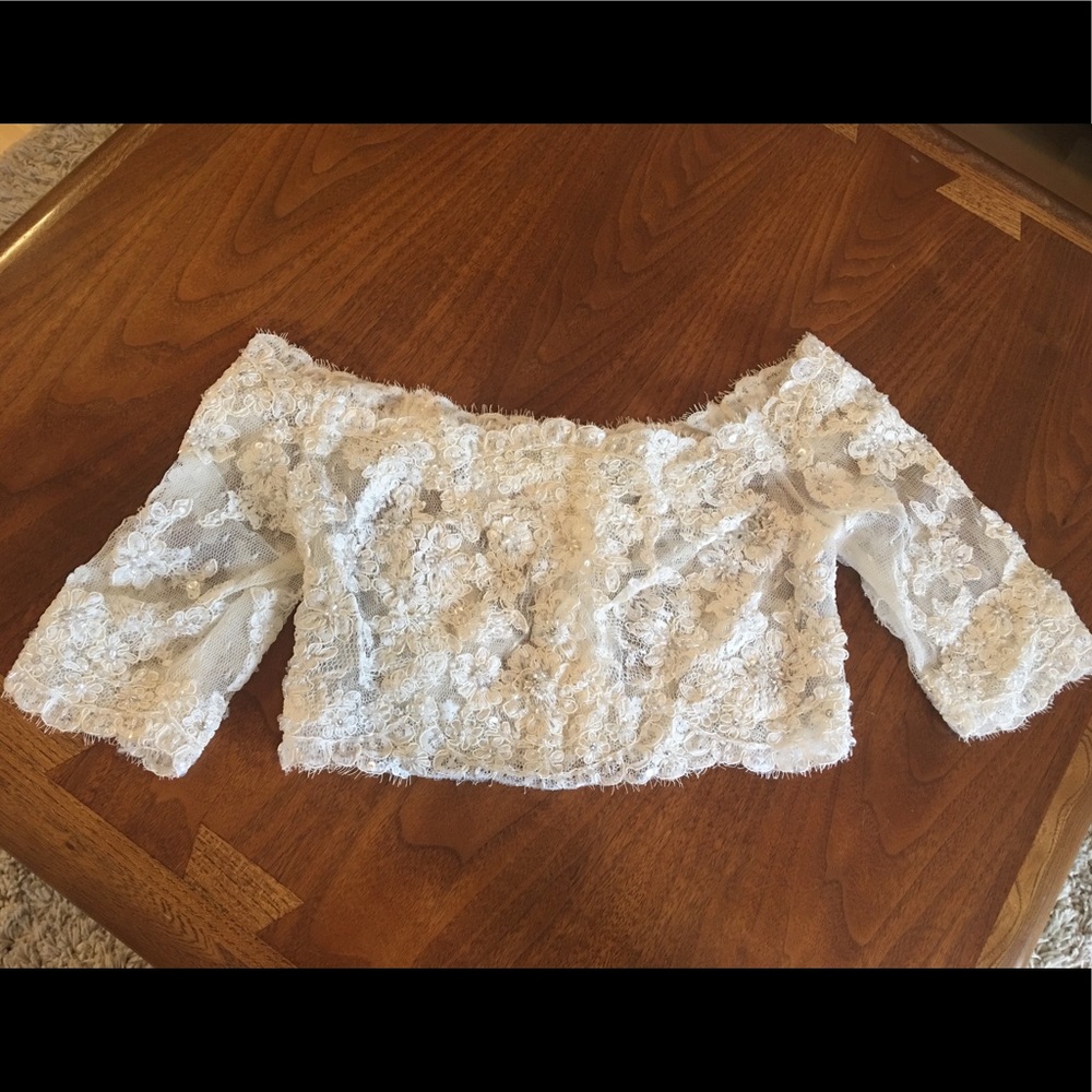 NWOT Maggie Sottero Off-Shoulder Lace Jacket